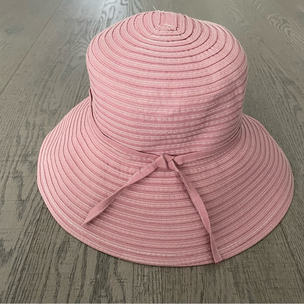 Like NEW Kyi Kyi Canada Ribbon Sun Pink Hat